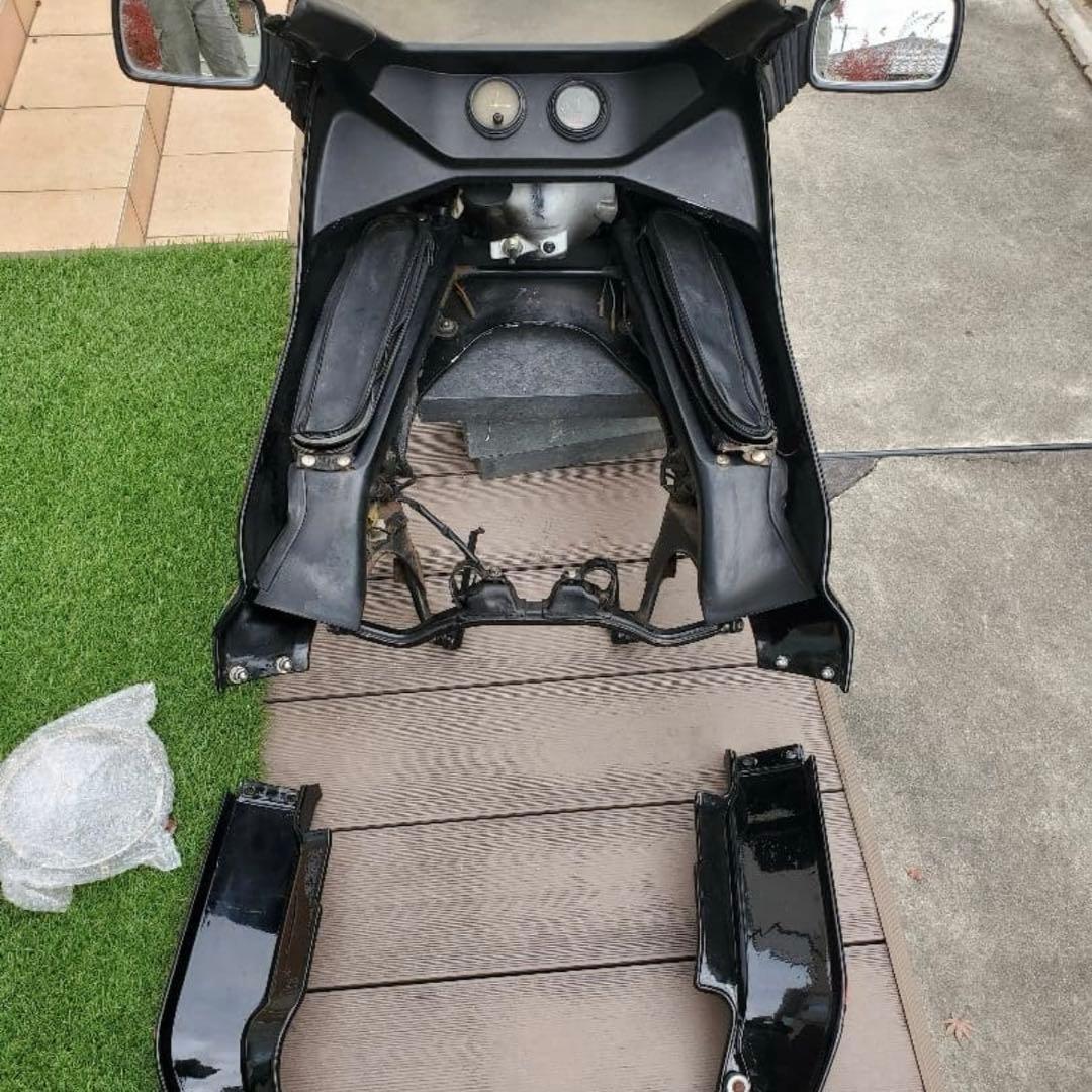 ホンダ　HONDA　旧車　cb750f　純正　インテグラカウル