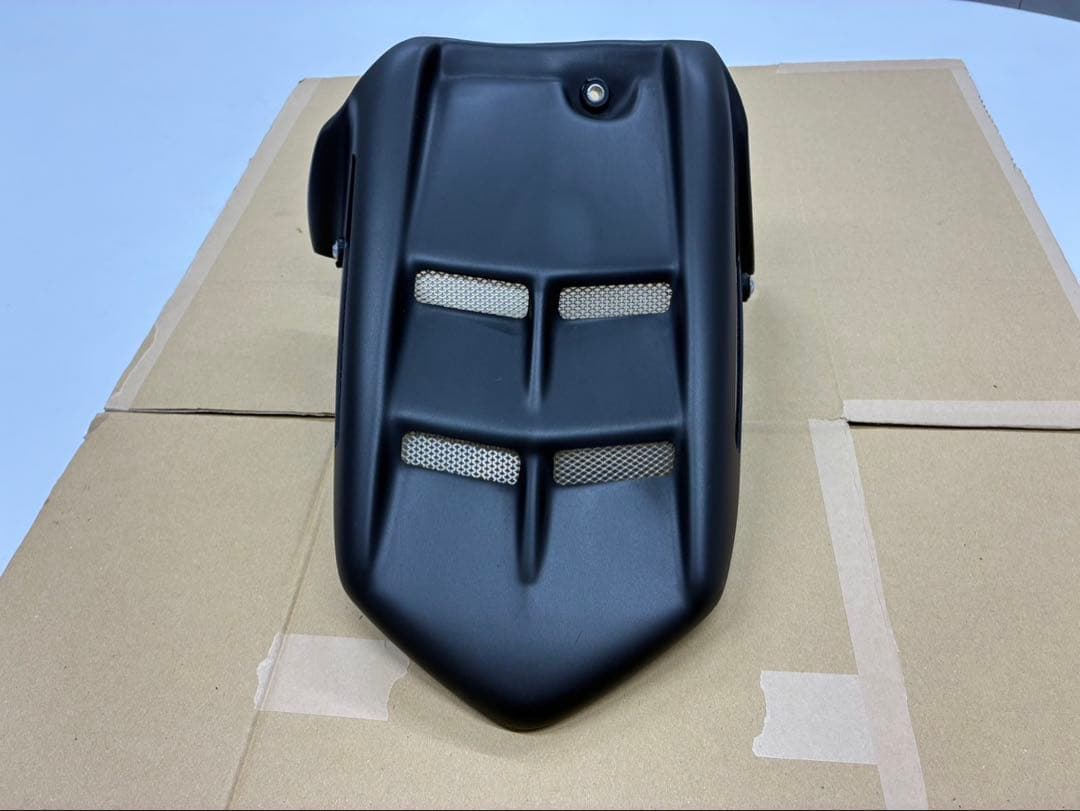 MT09 リアインナーフェンダー