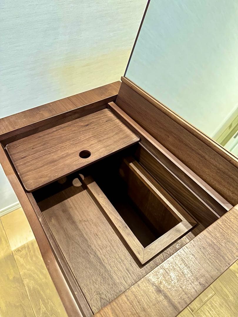 【美品】北欧風 ドレッサー/コンパクトデスク（ミラー・収納付き）