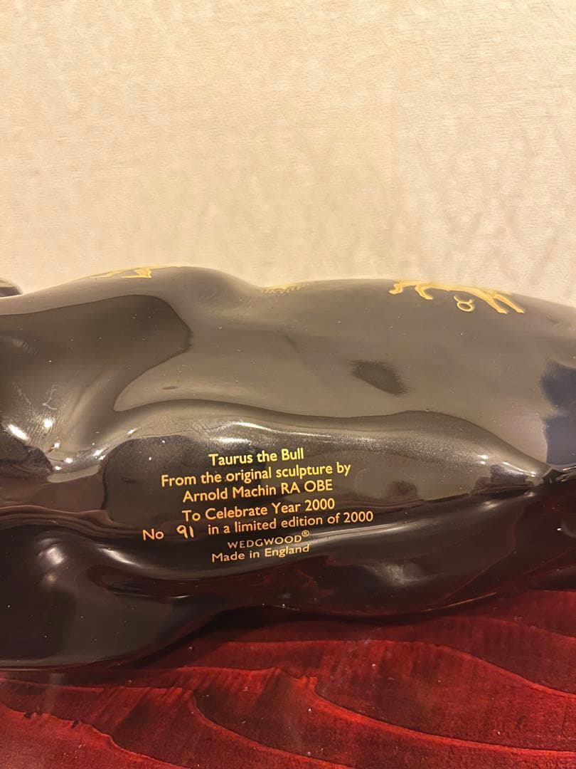 【希少箱付き美品】ウェッジウッド　星座牛 アーノルドマチン　2000年限定　置物