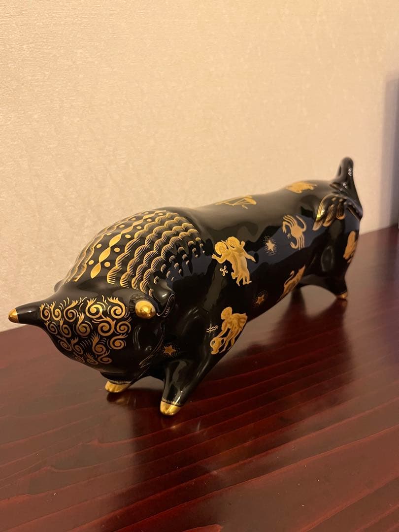 【希少箱付き美品】ウェッジウッド　星座牛 アーノルドマチン　2000年限定　置物