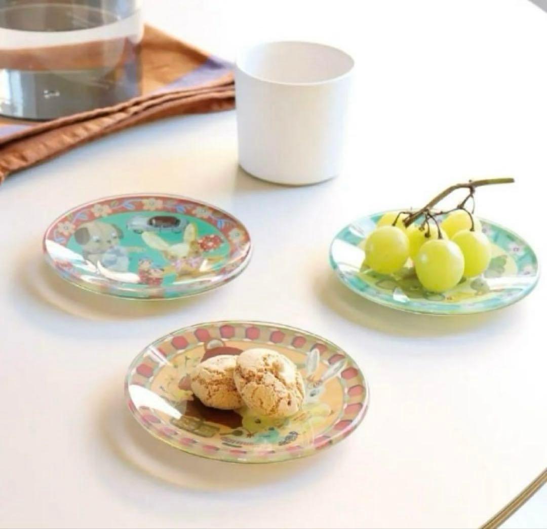 新品　ナタリーレテ　10cm ガラス プレート　くま　クマ　熊　うさぎ　ウサギ