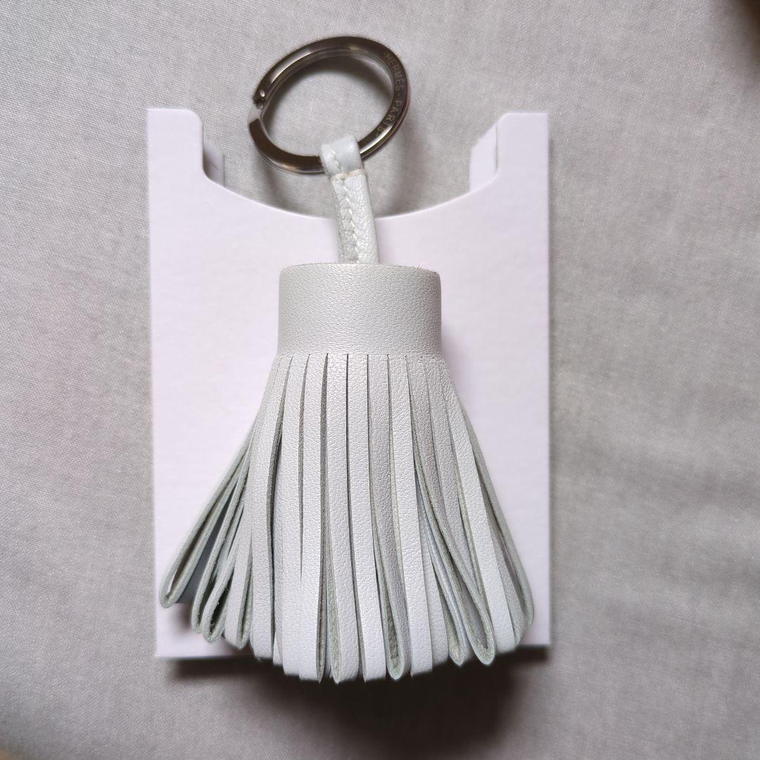 HERMES カルメン　ライトブルー　レザーキーホルダー　エルメス