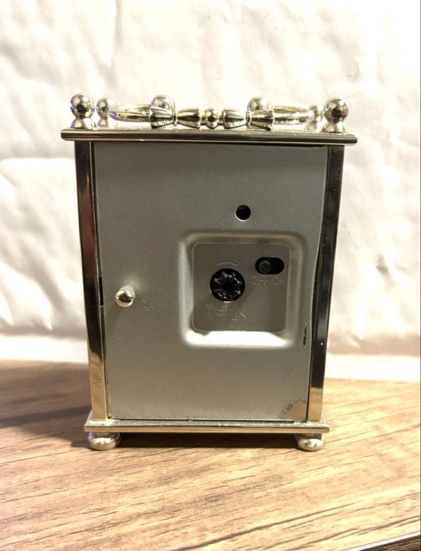 ブセナテラス テラスホテル シルバー置時計