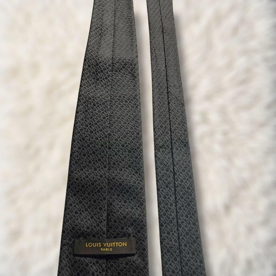 【未使用級✨】ルイヴィトン ソリッドタイ風 文字総柄 黒 モノトーン ジャガード