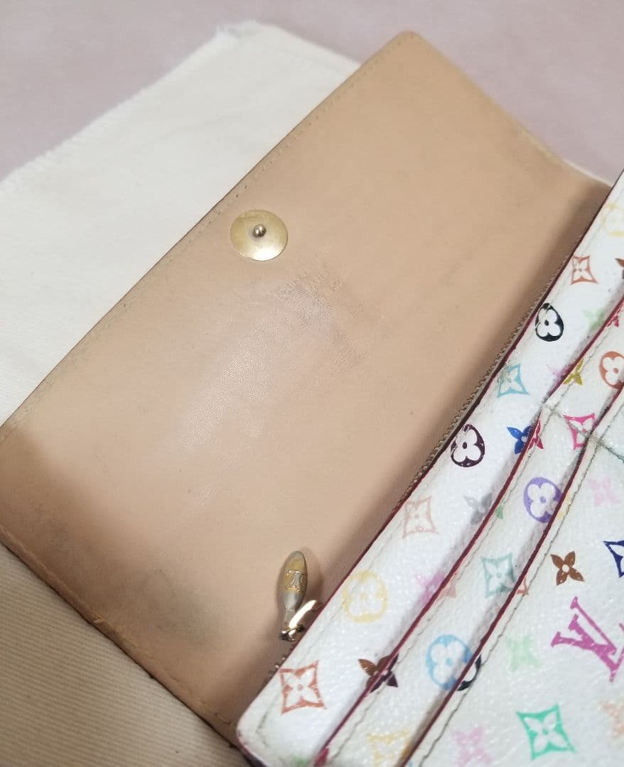 ルイヴィトン マルチカラー モノグラム 二つ折り財布 長財布 ホワイト系