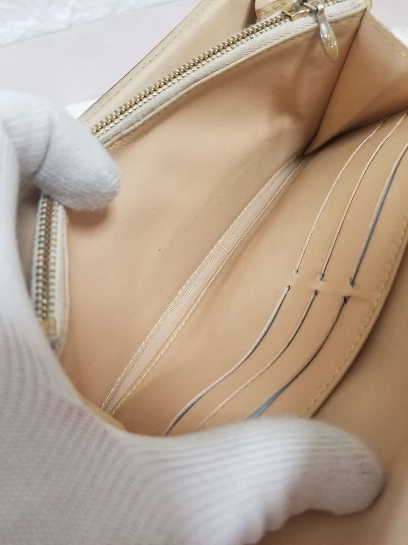 ルイヴィトン マルチカラー モノグラム 二つ折り財布 長財布 ホワイト系