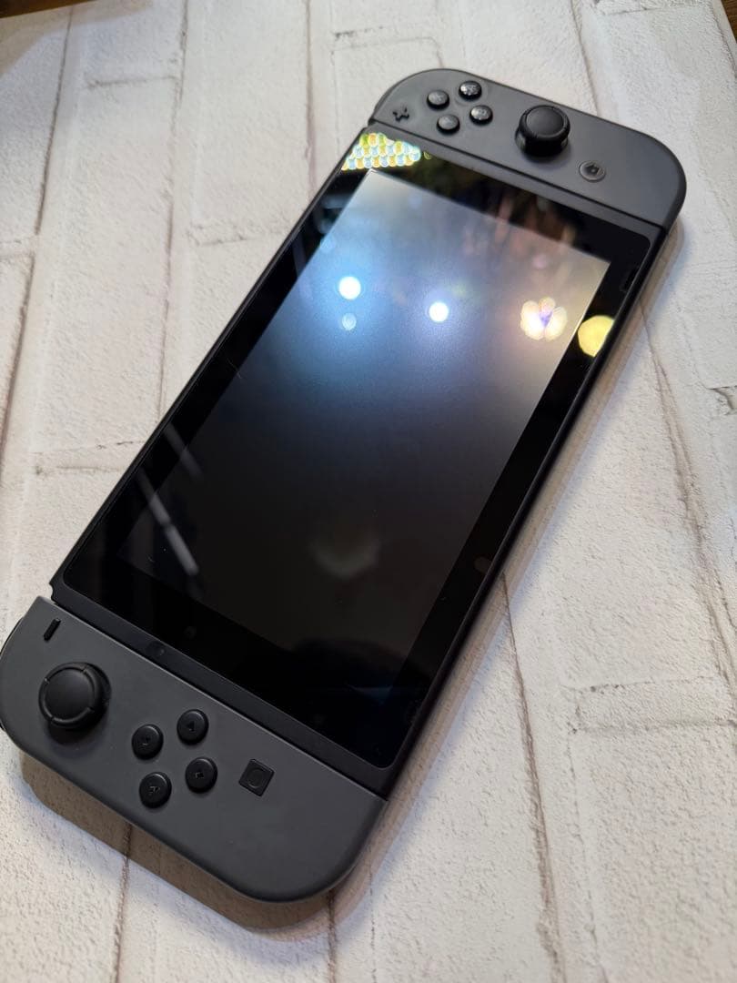 Sたろ3ヶ月使用】Nintendo Switch 本体 グレー