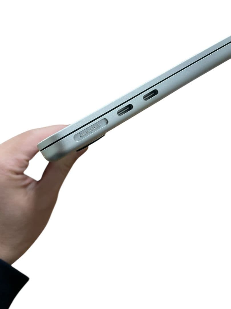 アップル MacBook Air 13.6インチ A2681 M2チップ 極美品