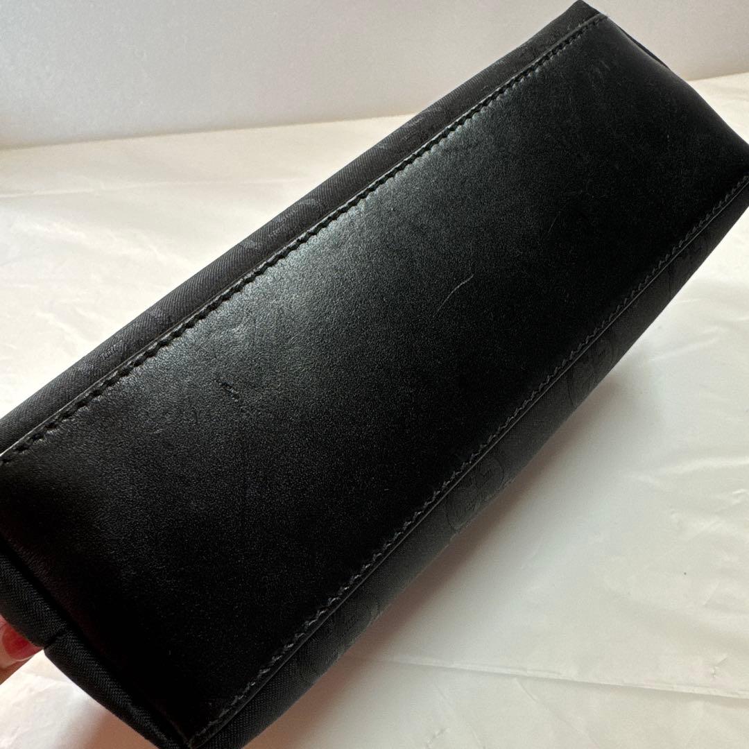 GUCCI コスメポーチ GGパターン
