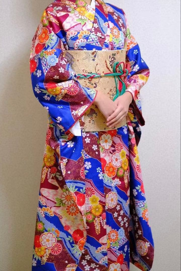 大柄で目立つ！古典柄が引き立つゴージャス振袖　可愛い古風で豪華　成人式　袴セット