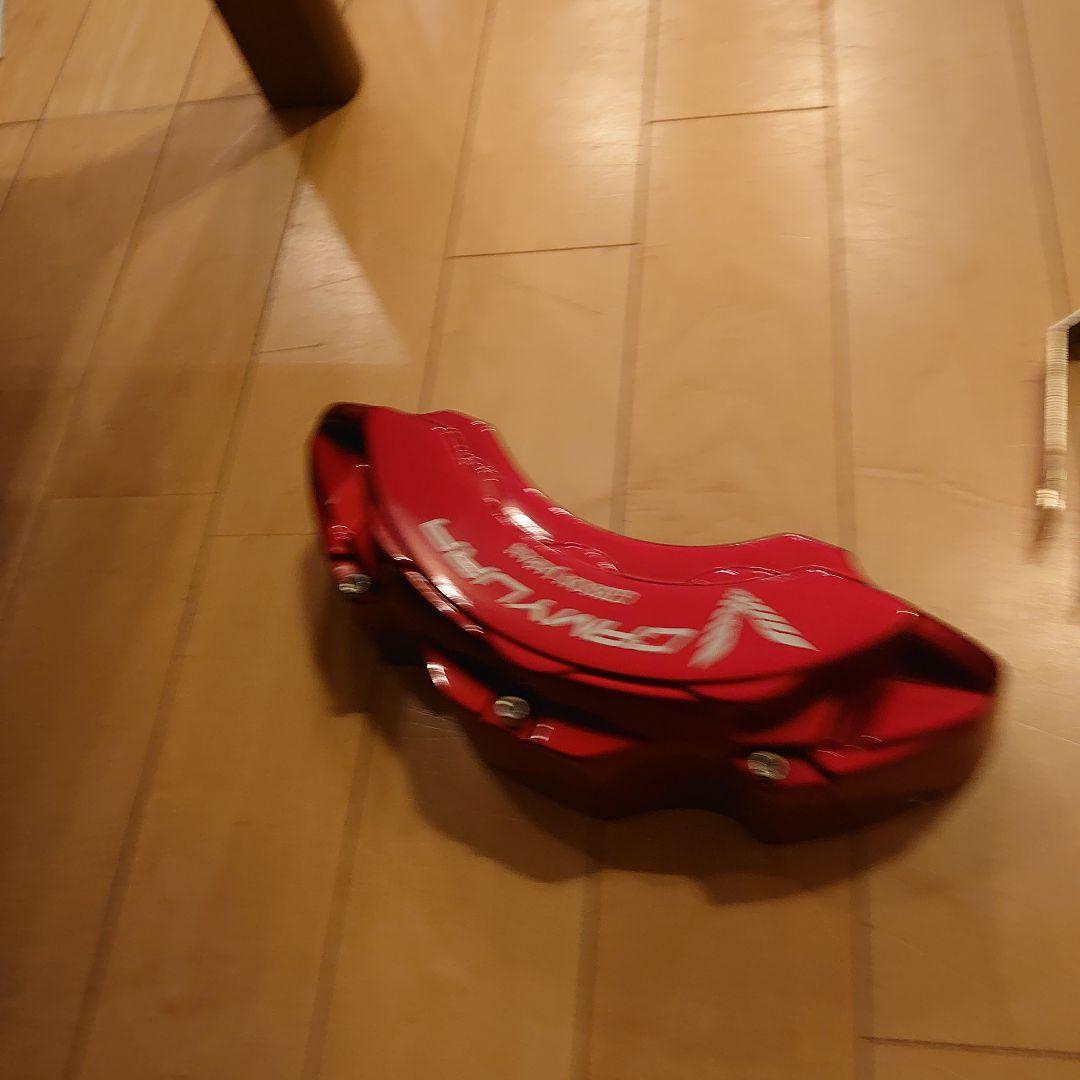 ハイエース　Gibson CAMYRA ブレーキキャリパーカバー（RED）