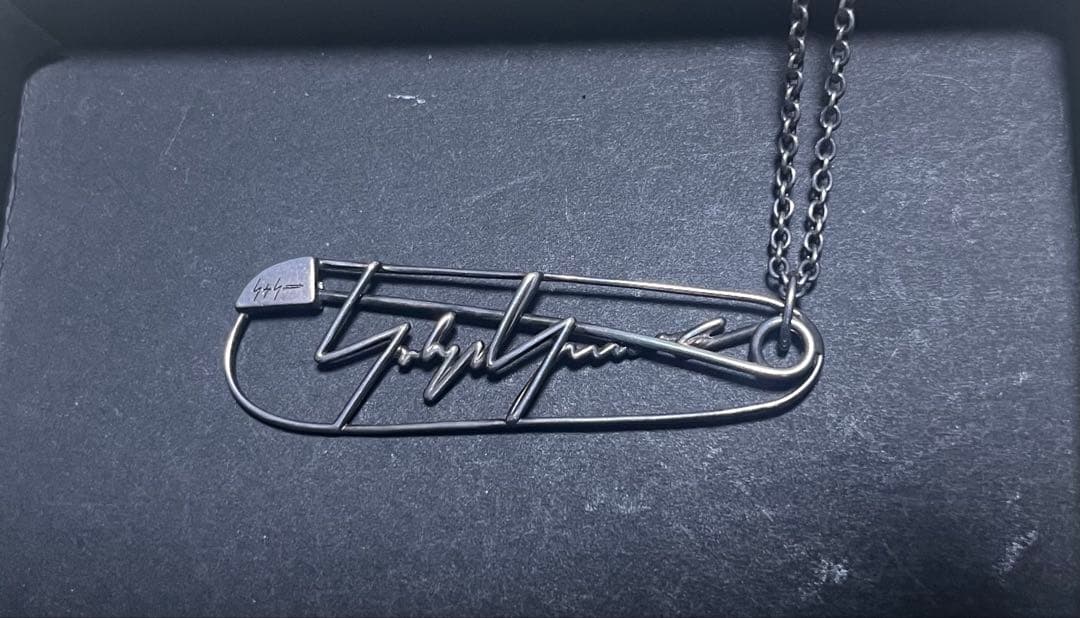 ヨウジヤマモト　安全ピンネックレス