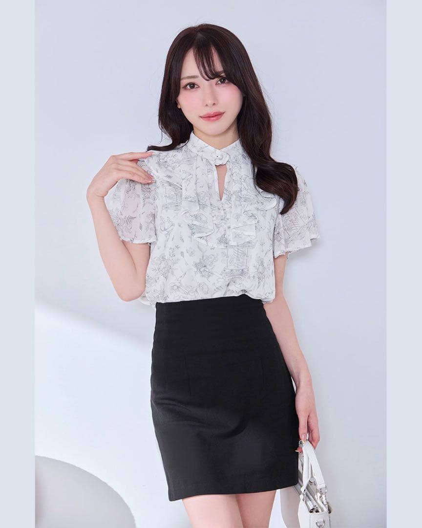 新品未使用　ミシェルマカロン　ロイヤルフルールケープブラウス　フリーサイズ