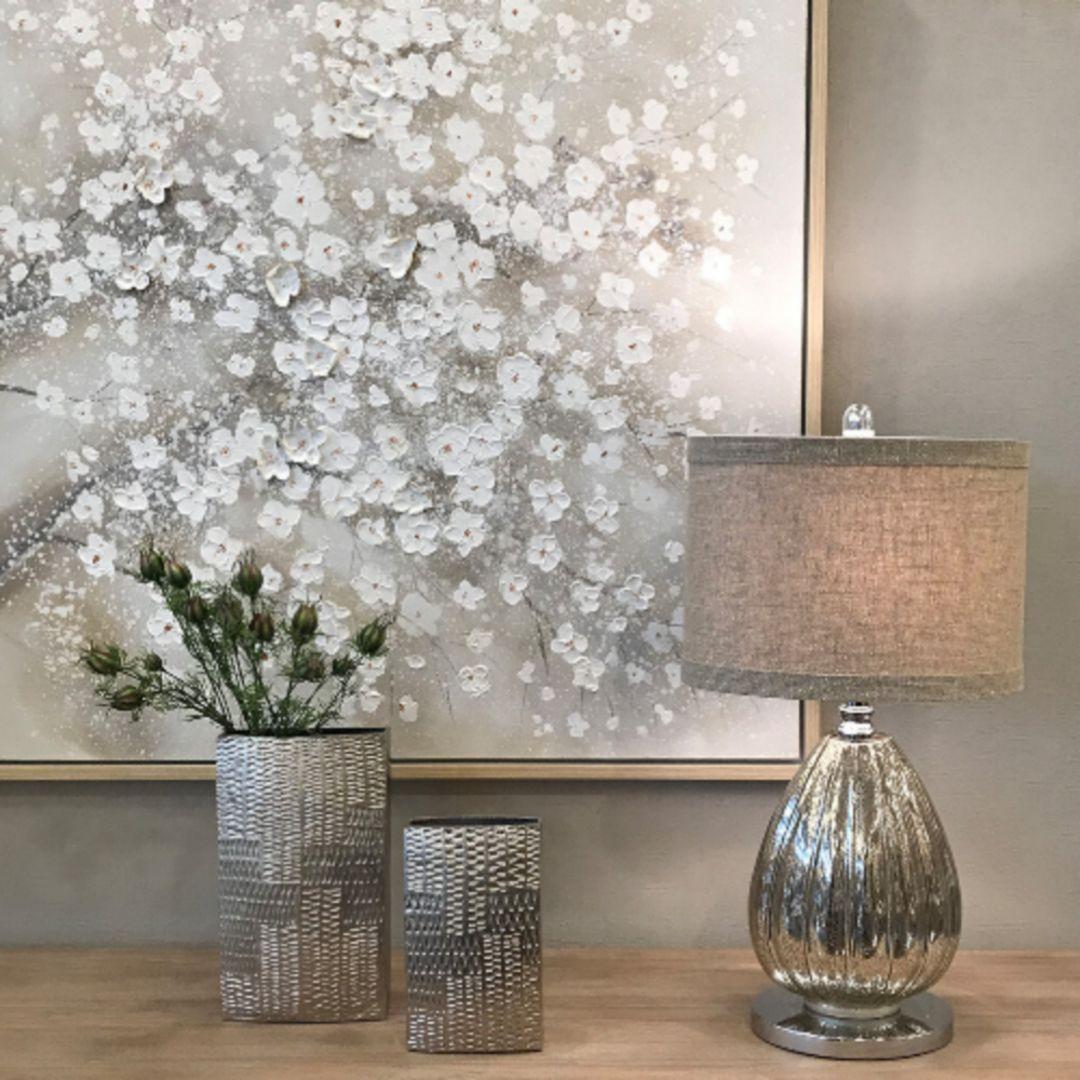 ヨーロッパ輸入　メタル&リネン使用　『ラメ入りシェードテーブルランプ』　シルバー