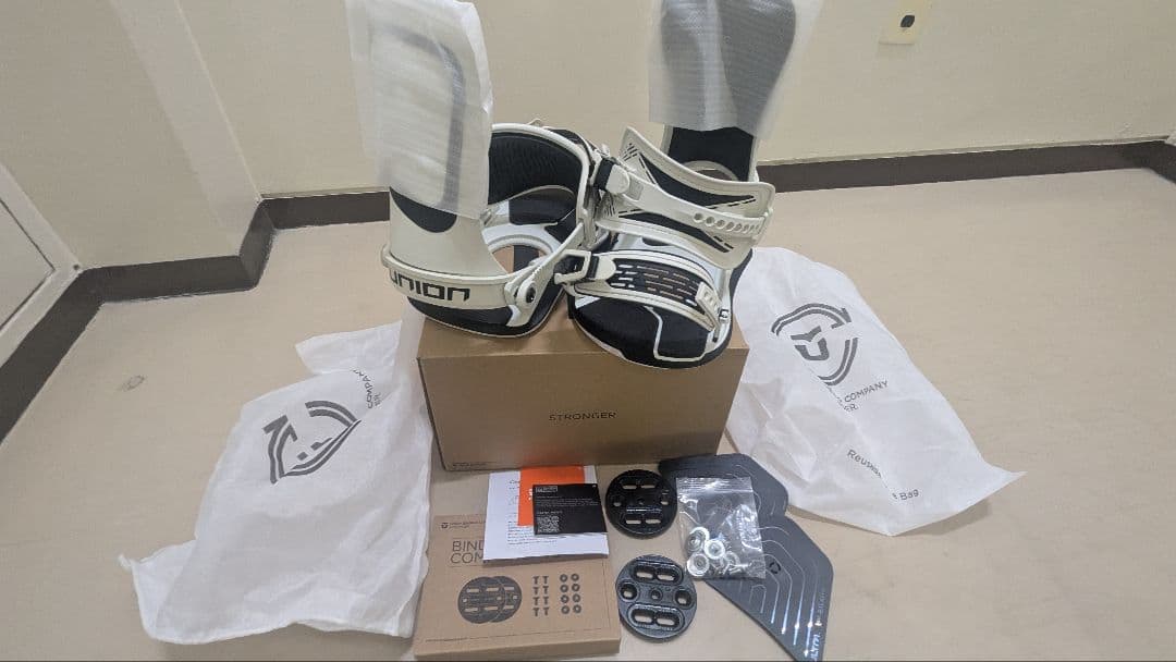 23-24 UNION ULTRA BONE WHITE Mサイズ 美品