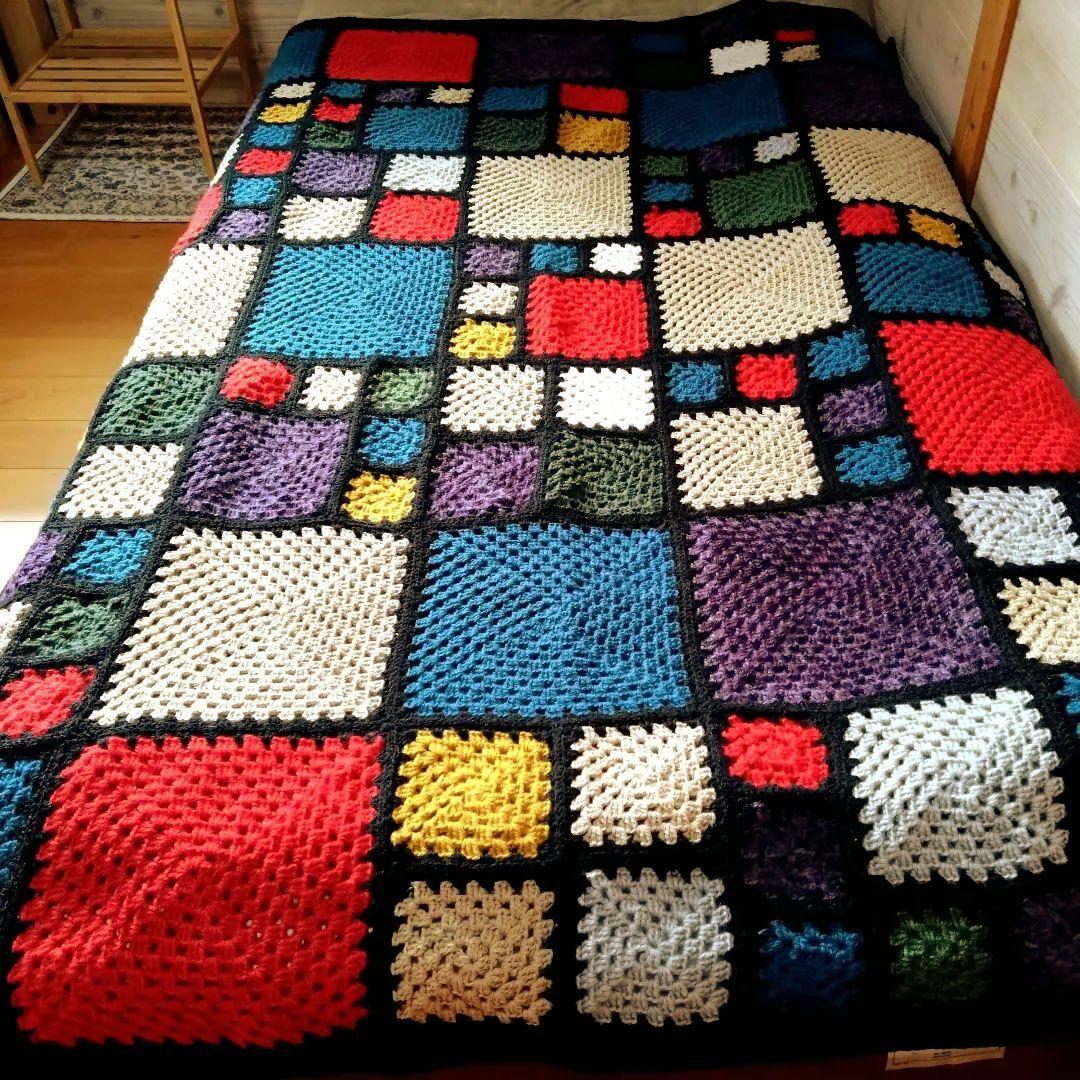 手編みグラニースクエア　カラフルベッドカバー新品