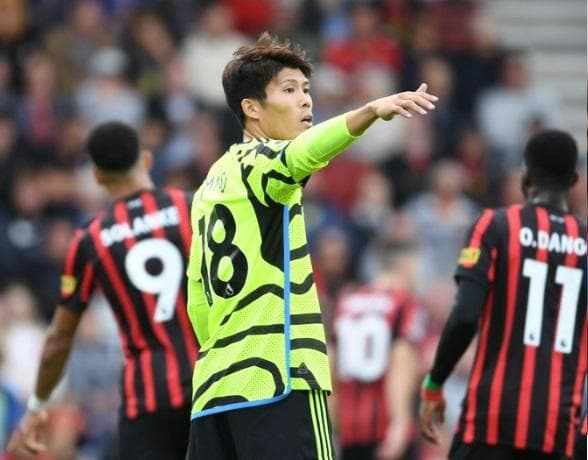 アーセナル　冨安健洋　オーセンティック アウェイ 2023-24 Mサイズ