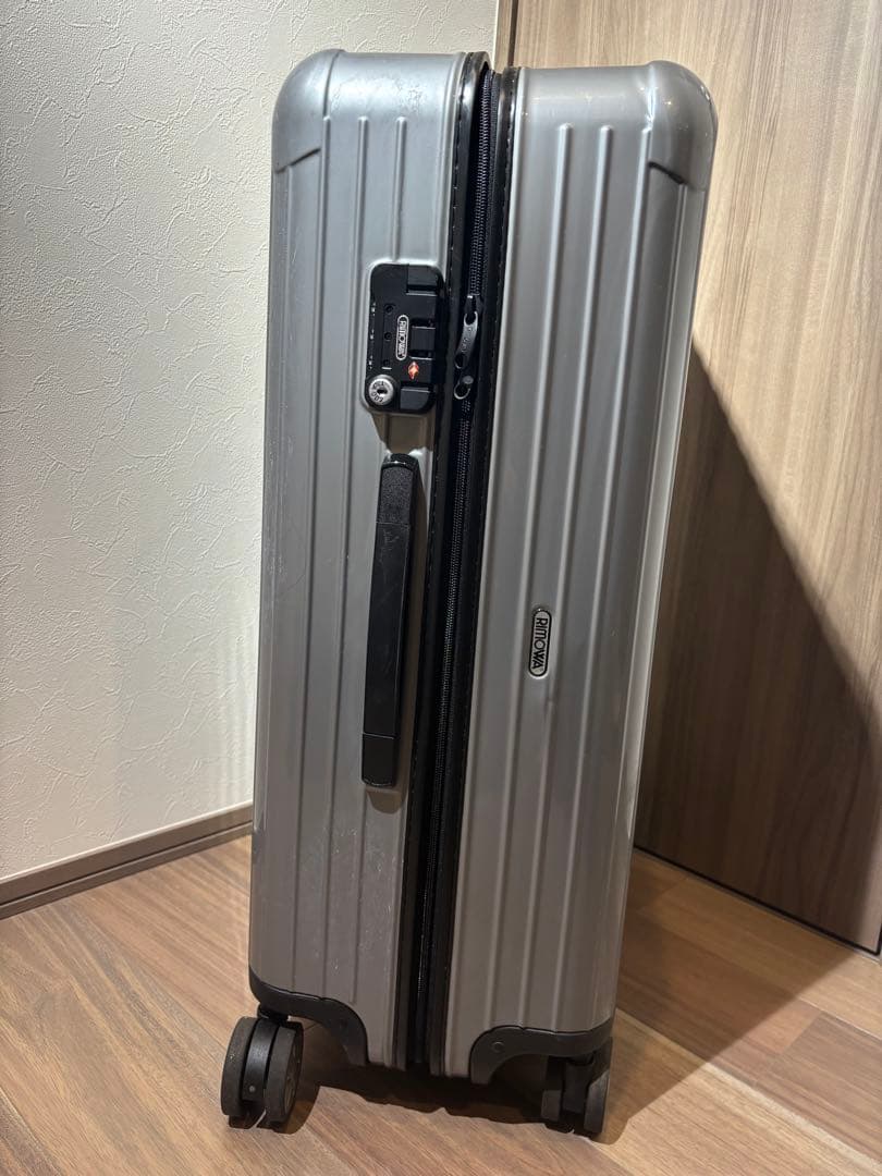 RIMOWA キャリーケース