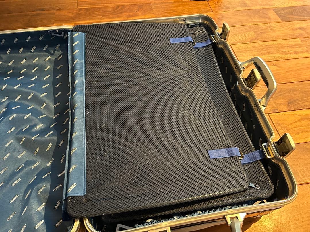 92663 TOPAS RIMOWA 2輪　中型キャリーケース シルバー