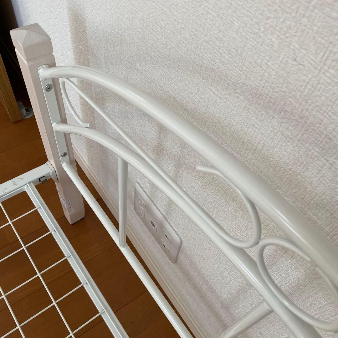 ニトリ　アイアンフレーム　ベッド　シングルベッド