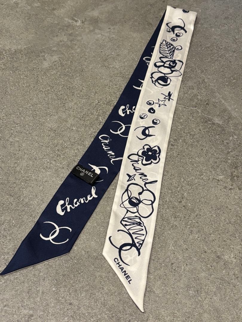 値下げ！CHANELシャネルリボンスカーフヘアバンドネイビーホワイトココマーク