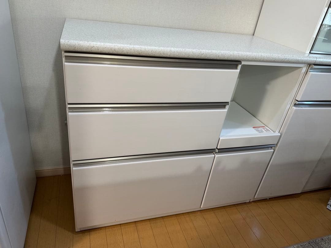 2023年購入ニトリキッチンボードアルミナ100ホワイトカウンター