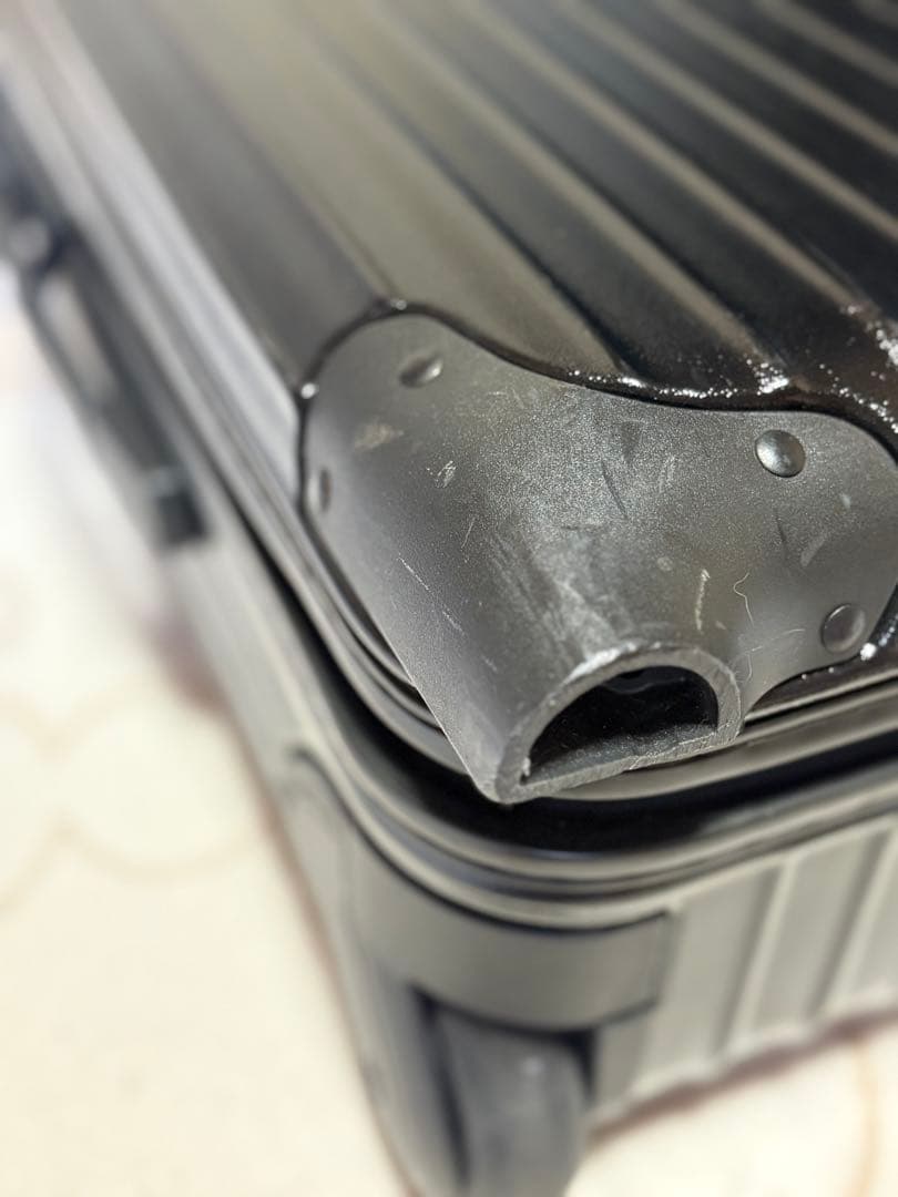 大特価　傷あり　RIMOWA ブラック キャリーケース　機内持ち込みサイズ