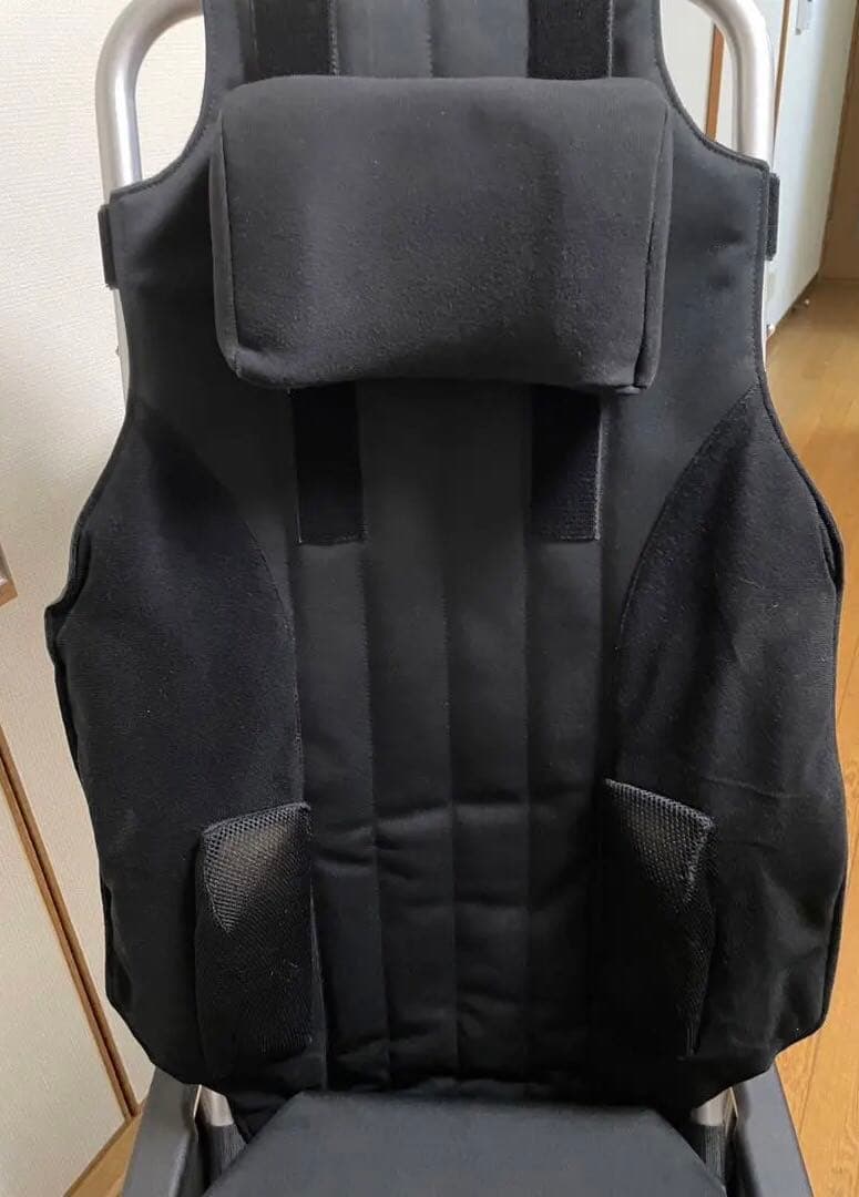 【最終値下げ!12/28までの出品】多機能&リクライニング付車椅子　emigo2