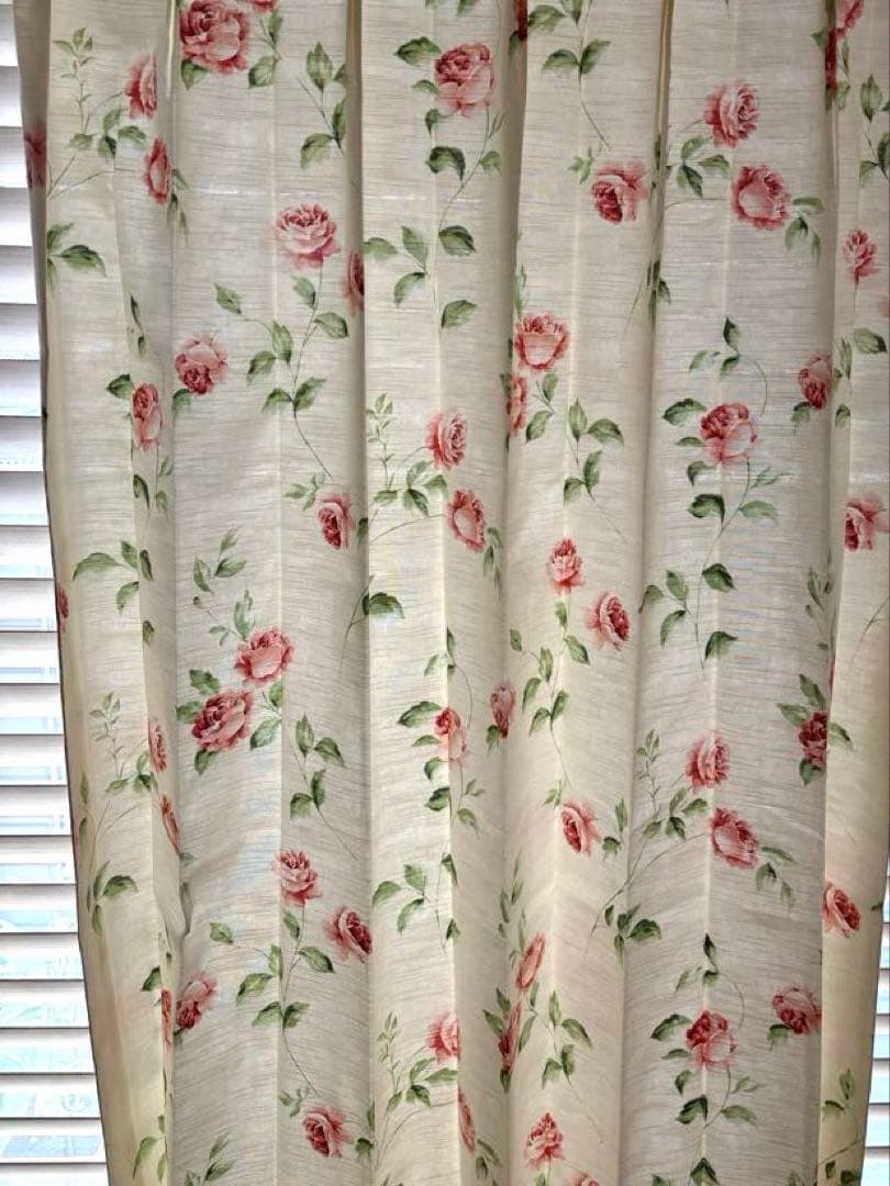 シ*子様 ローラアシュレイ花柄クリーム色カーテン
