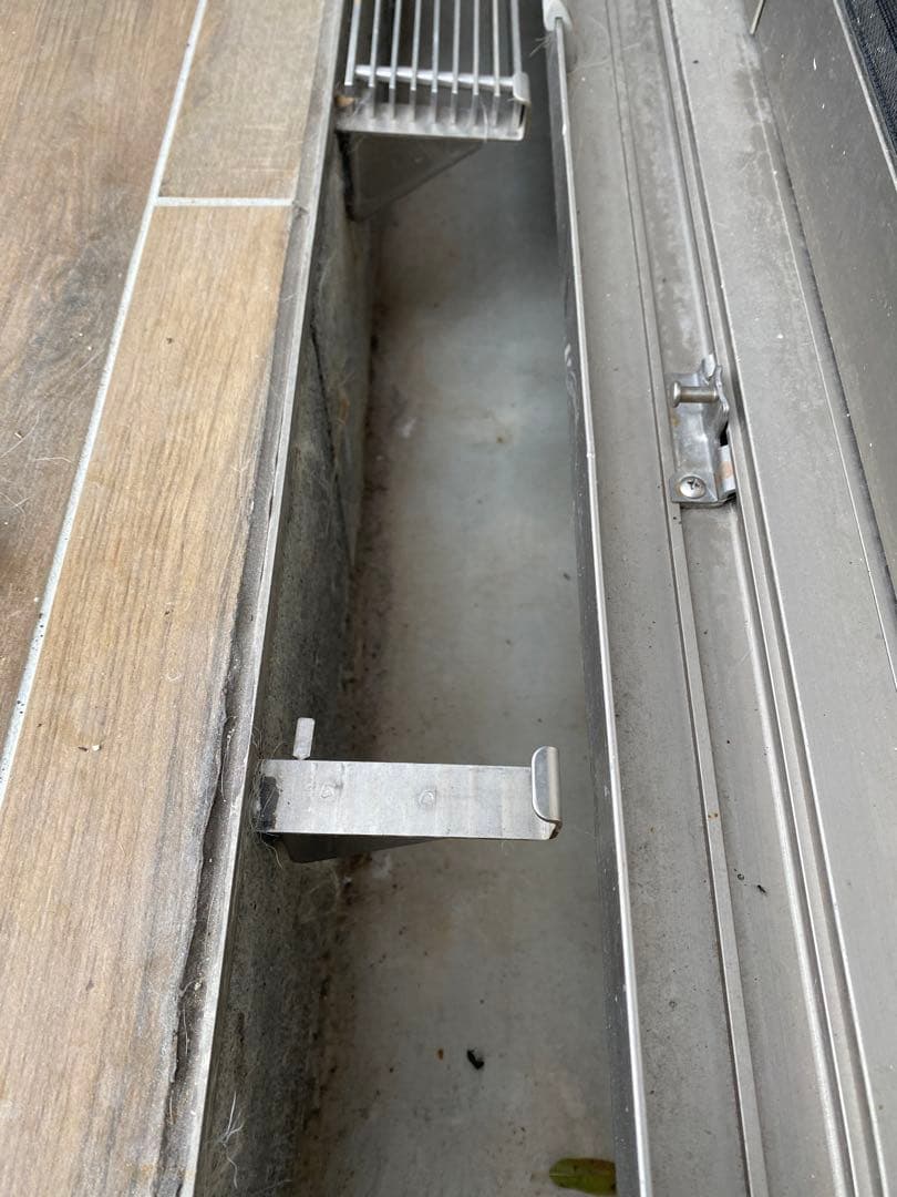 タイルテラス　テラスエッジ　ウッドデッキ　テラス　グレーチング　片持ちステー