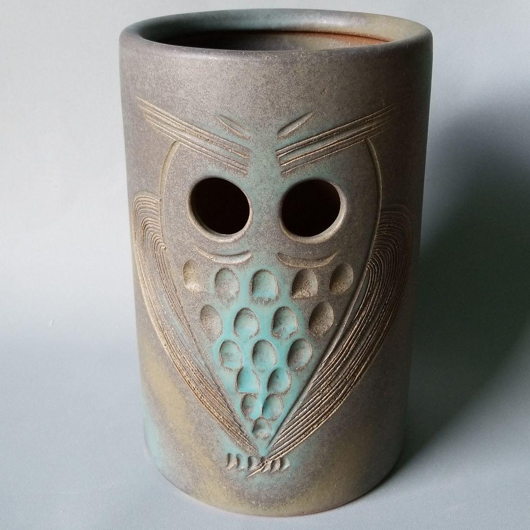 信楽焼傘立て  台形ふくろう彫 高さ４０cm