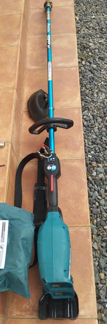 ★Makita マキタ バッテリー式草刈り機 MUR396LD本体のみ