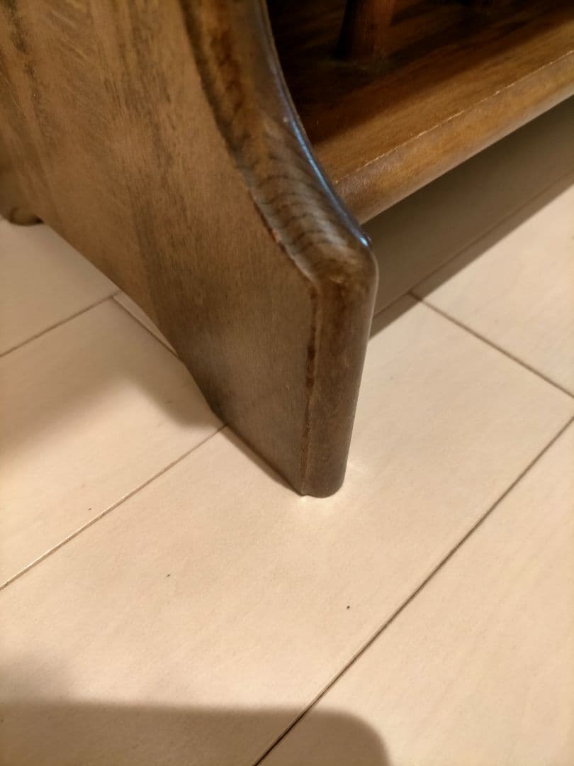 お値段変更です❢❢カリモク　コロニアル、ビンテージなマガジンラック