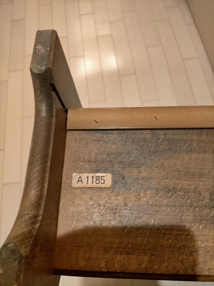 お値段変更です❢❢カリモク　コロニアル、ビンテージなマガジンラック