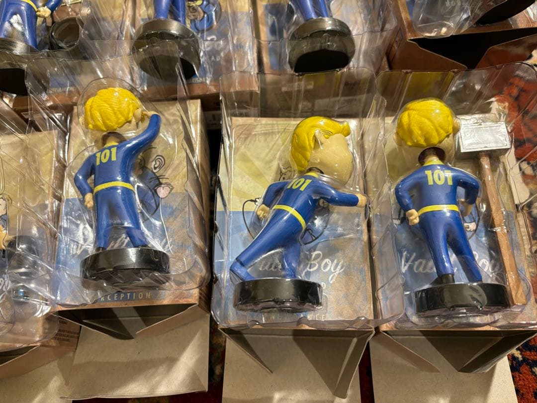 A*o様 正規品 全28種fallout ヴォルトボーイ ボブルヘッド フィギュ