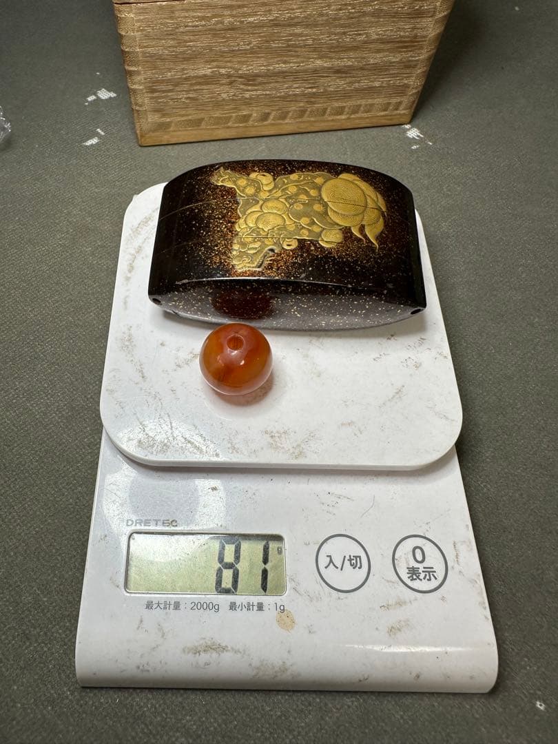 印籠　漆器　唐獅子牡丹　重箱 金色浮彫古美術品　骨董　アンティーク　彫刻 工芸品