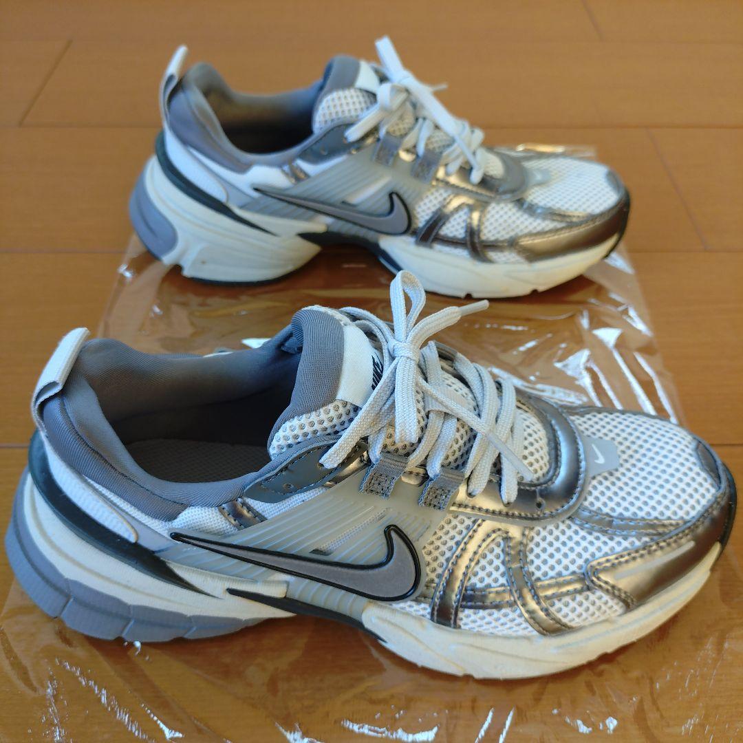 NIKE WS V2Kラン スニーカー（ホワイト/シルバー）24cm
