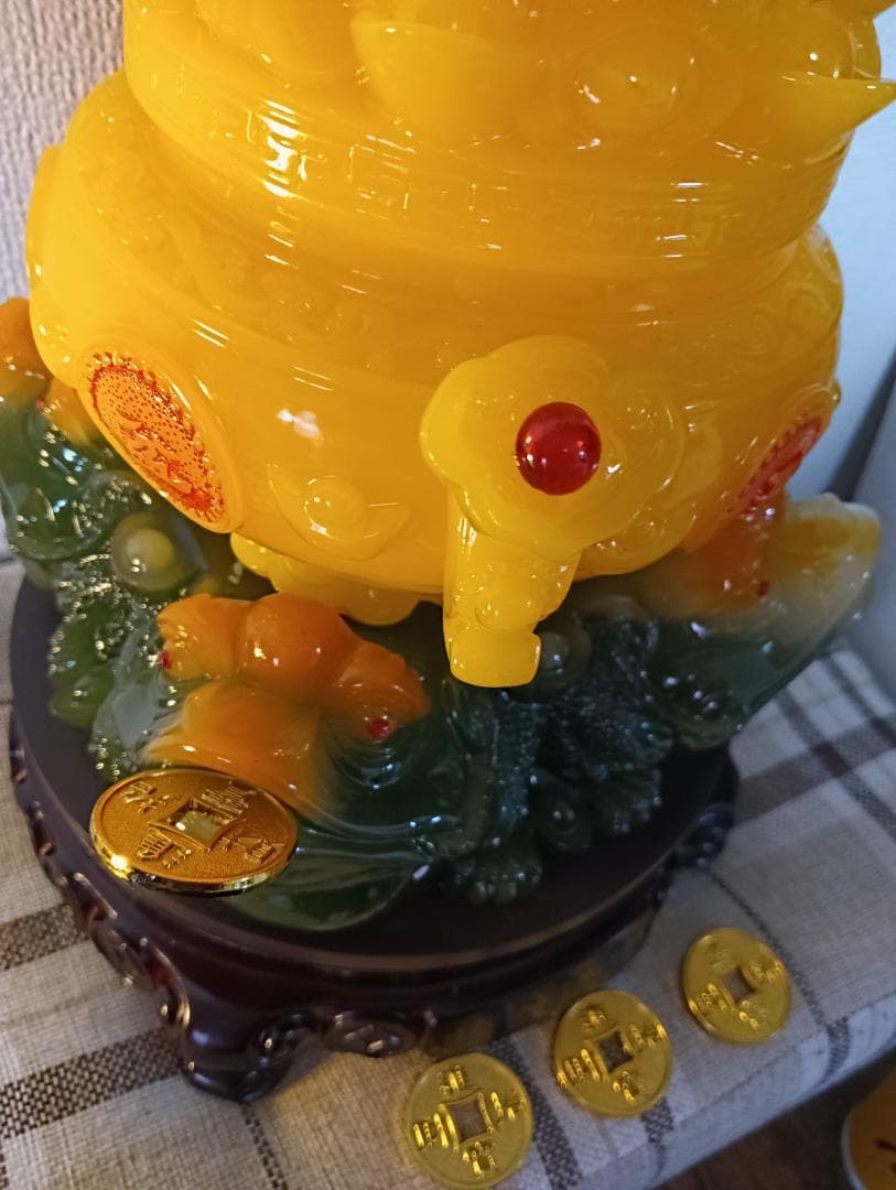 中国工芸品　金運カエルと金塊の置物　風水アイテム