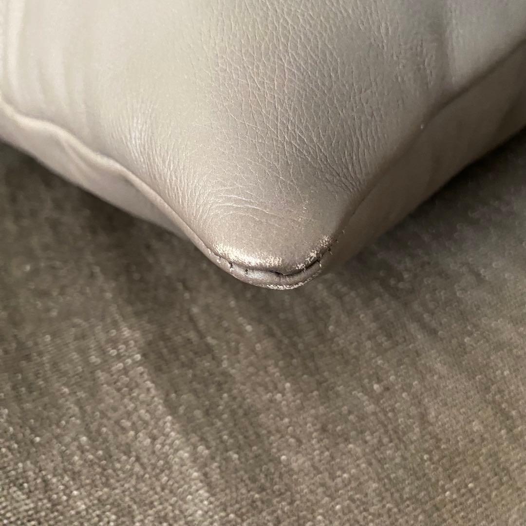 【カッシーナ・イクスシー】レザークッションFZ革（ロゴあり）　グレー