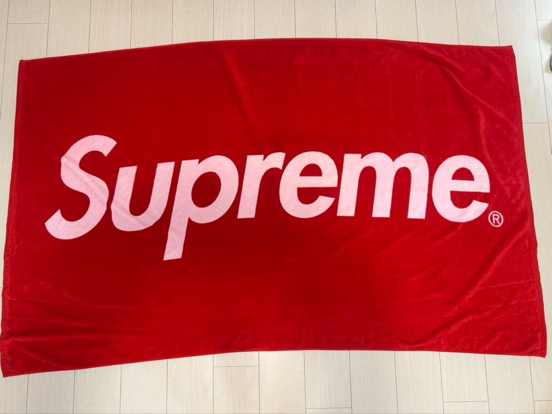 supreme ビーチタオル　大判