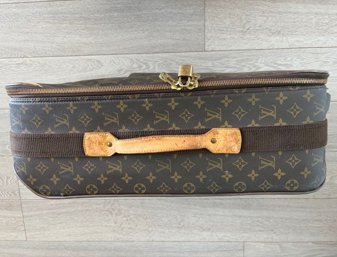 ルイヴィトン ペガス55 キャリーケース