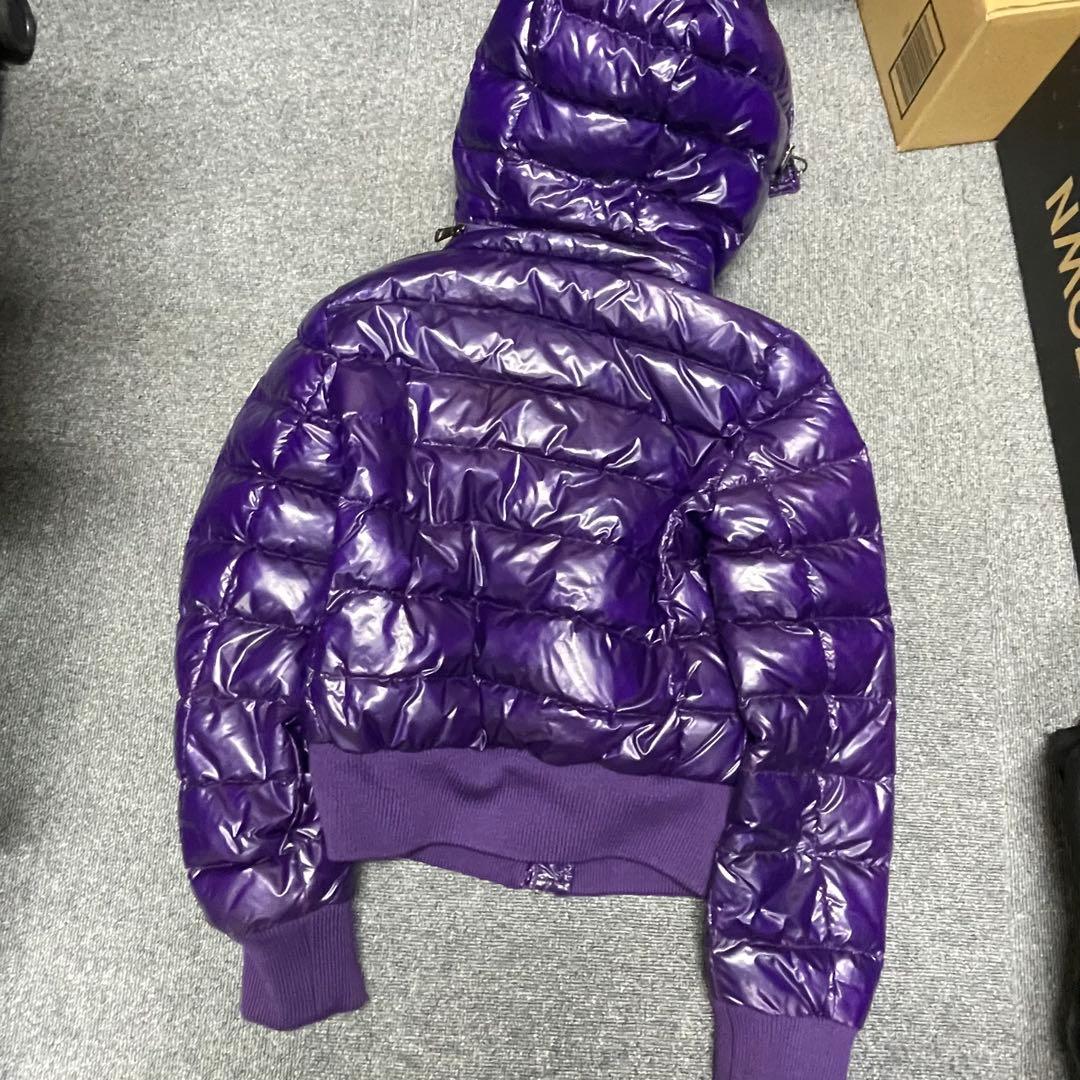 【最終価格】モンクレール　パープル フード付きダウンジャケット