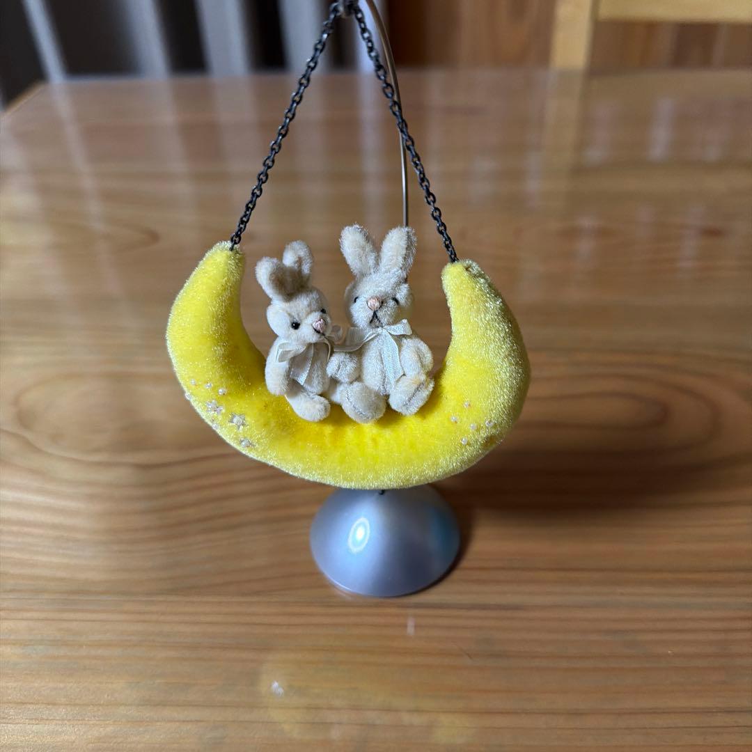 三日月　ウサギ　うさぎ　置き物　卓上飾り