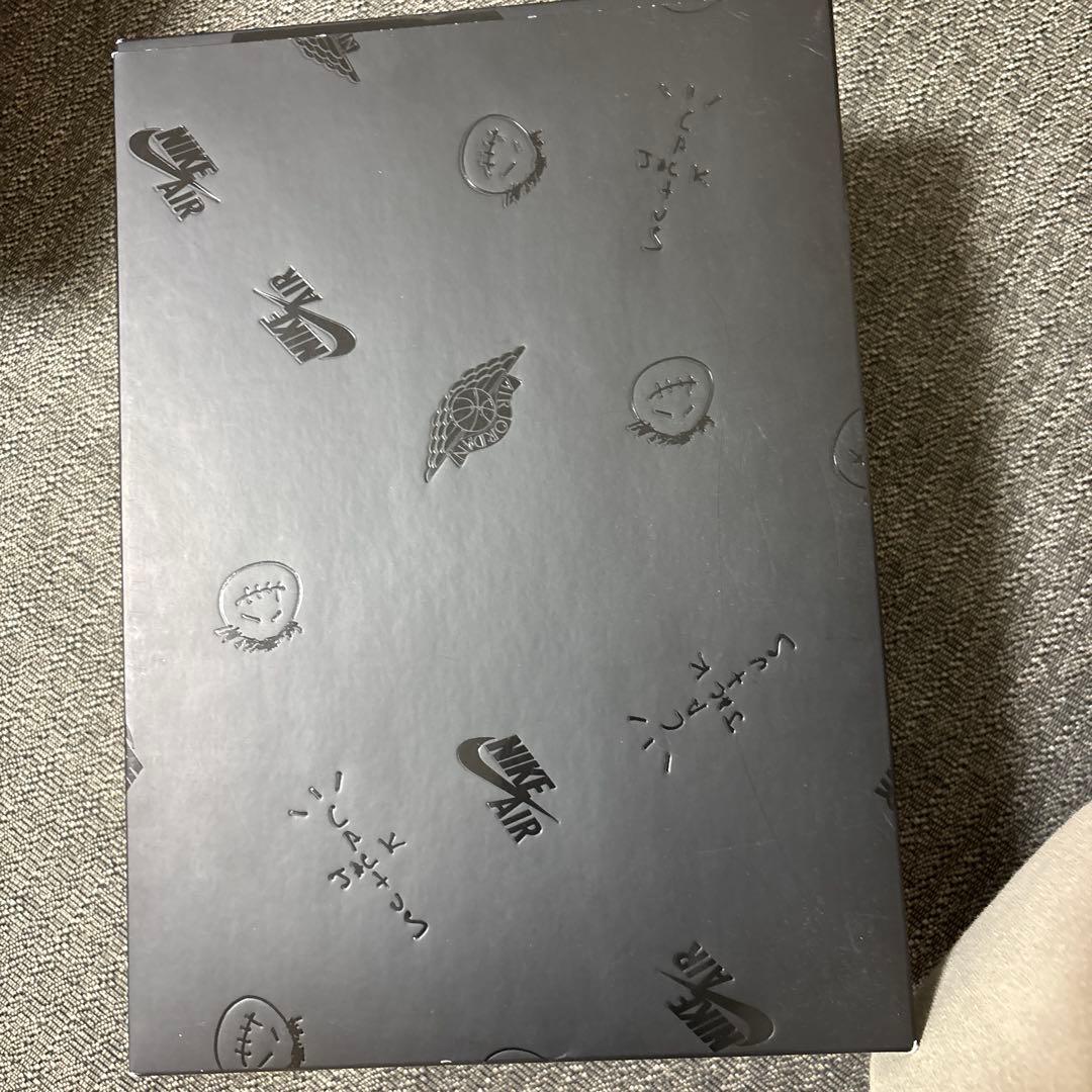 海*ン様 トラヴィス　エアジョーダン1 ブラックファントム