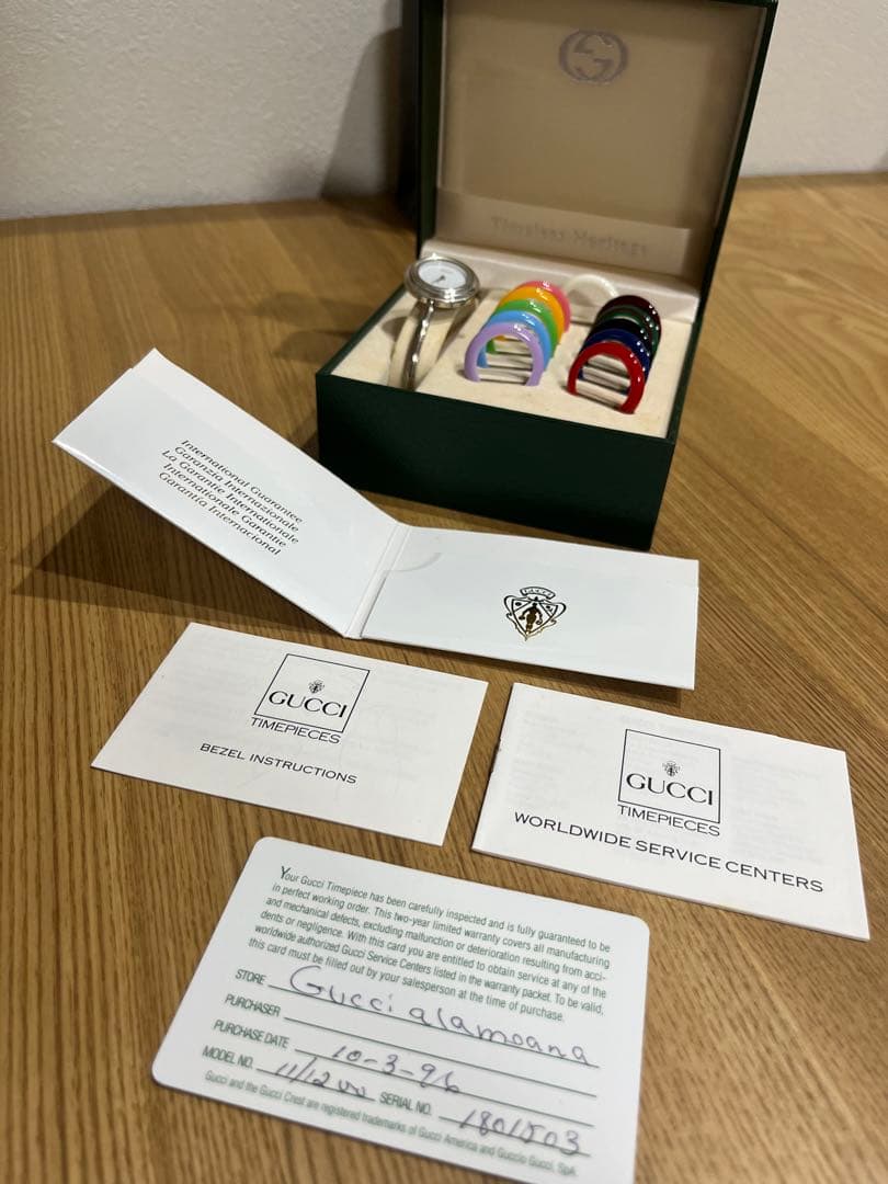 グッチ チェンジべゼル 11色