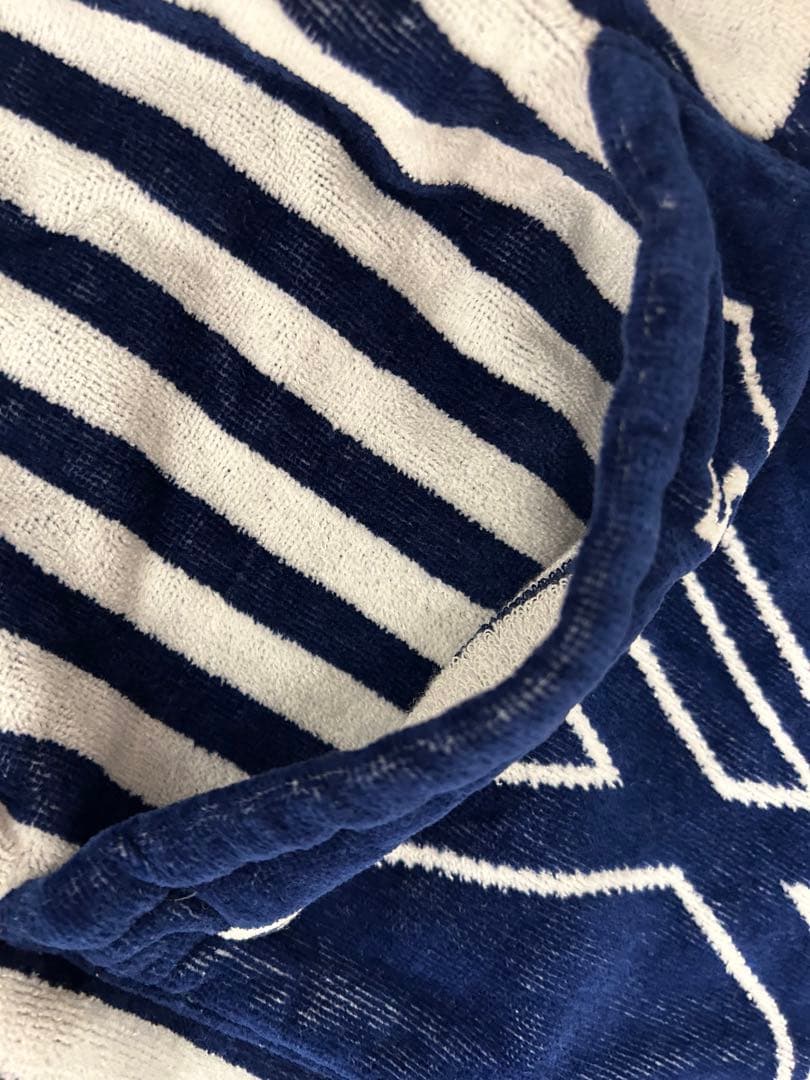 新品未使用　ヴィトンフード付きビーチタオル