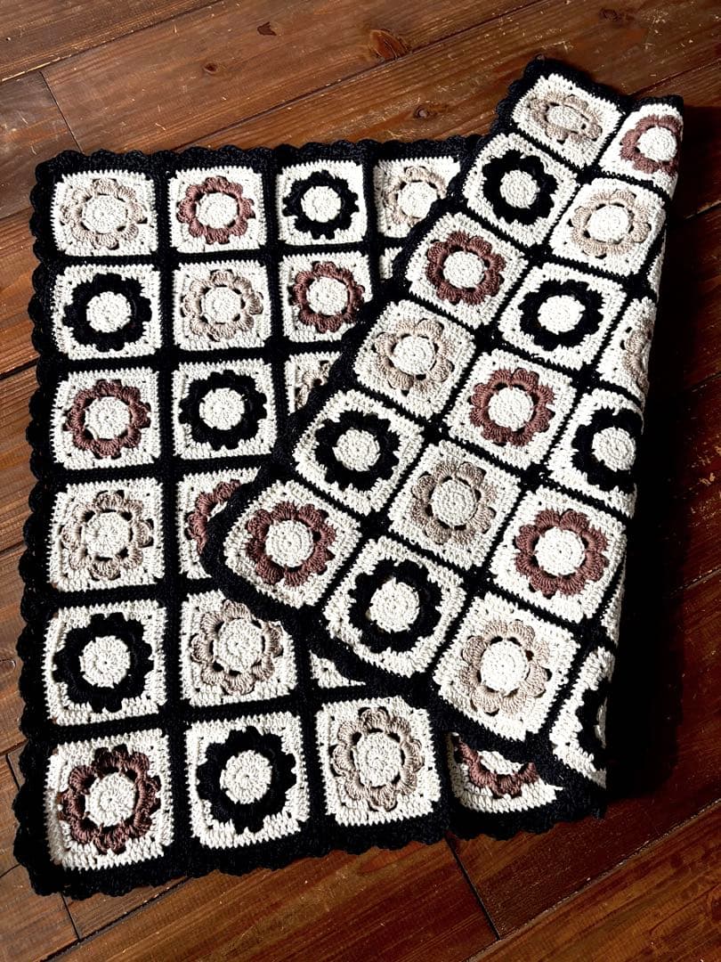 手編み 花模様 グラニースクエア ブランケット