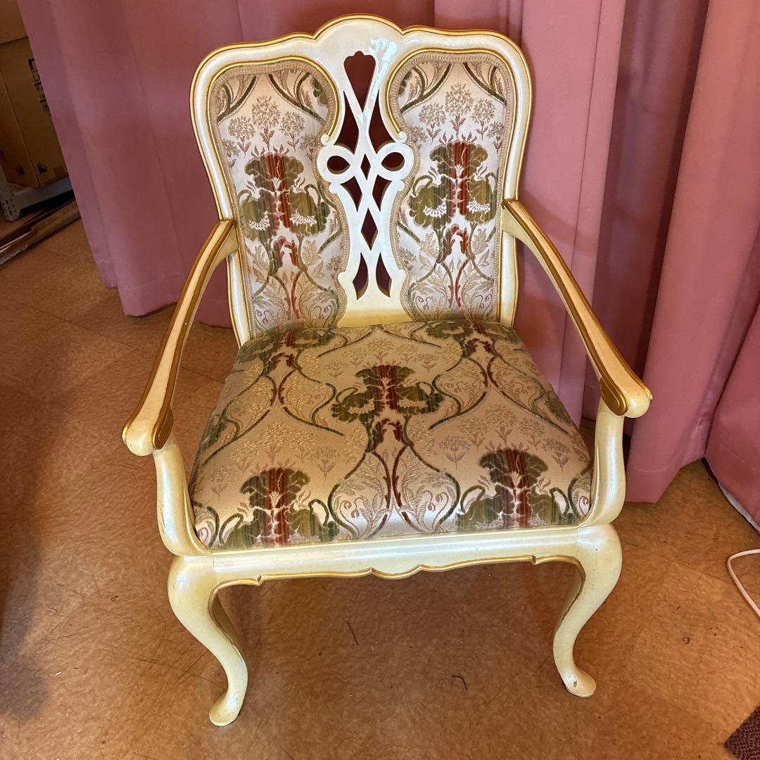 アンティークチェア花柄