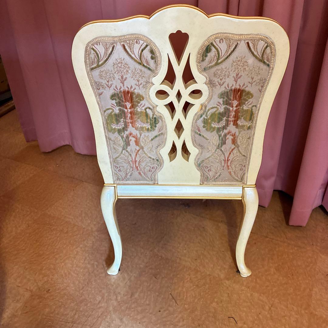 アンティークチェア花柄